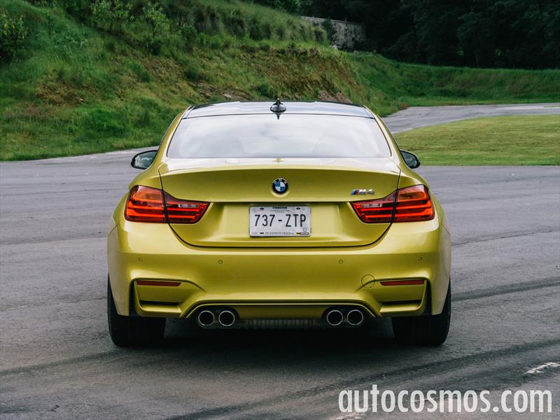 BMW M4 coupé 2015