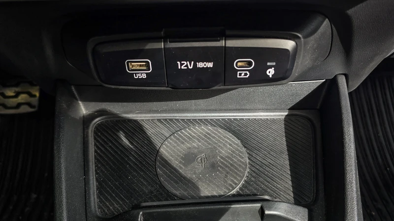 Test Drive Kia K3 Sedán