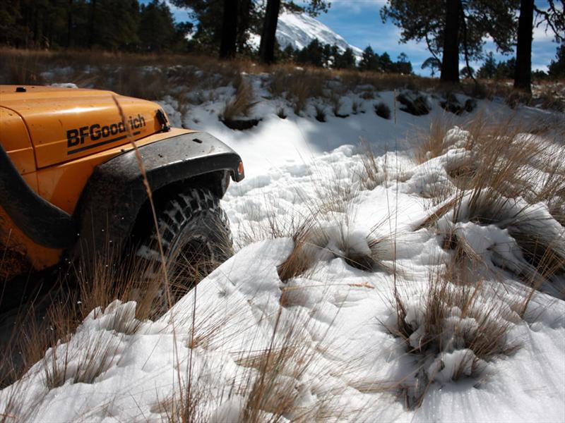 ¿Cómo conducir tu 4x4 sobre nieve?