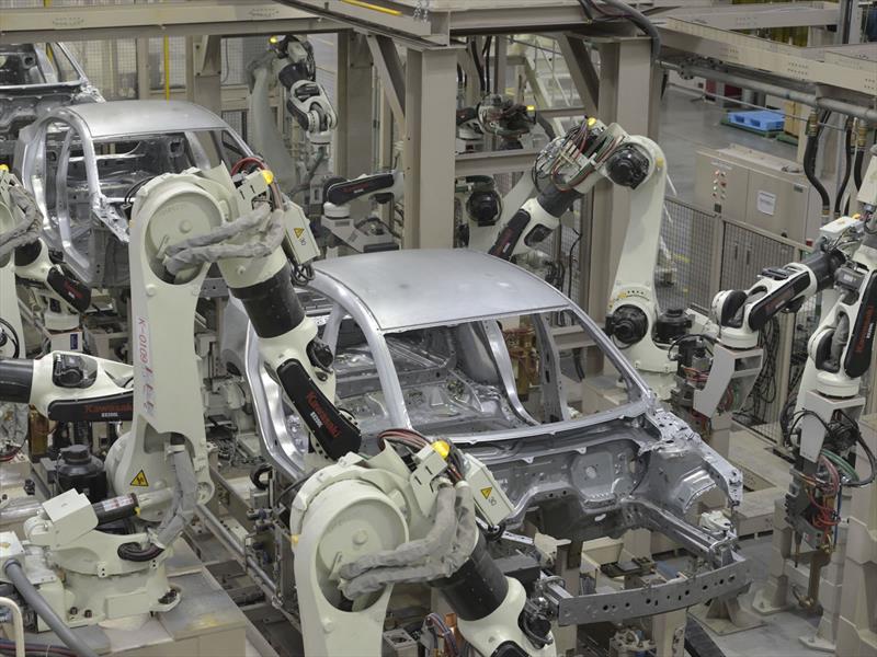 Mazda inaugura su planta en México