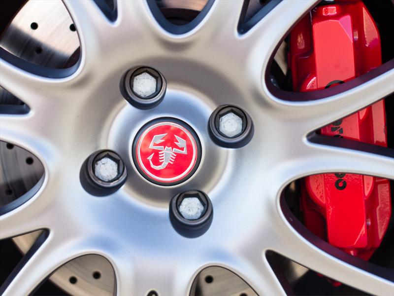 FIAT 500 Abarth Tributo Ferrari Romeo Ferraris