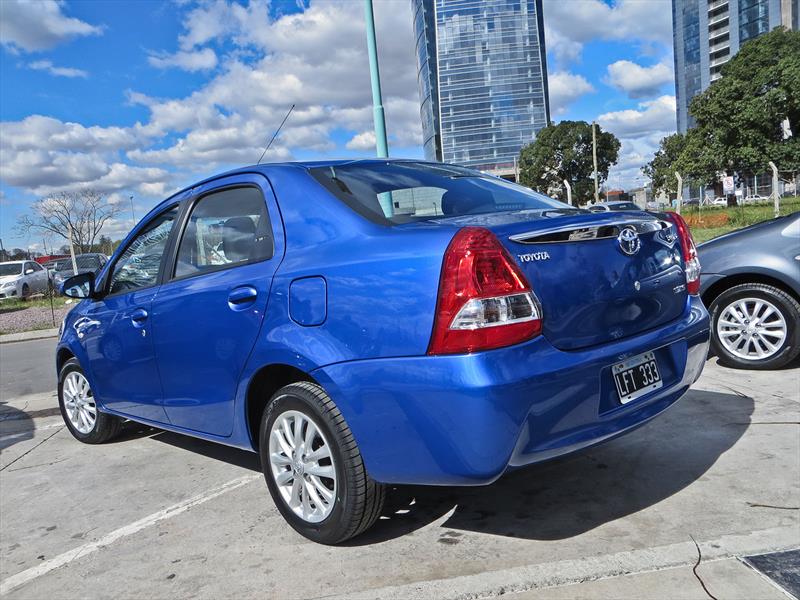 Toyota Etios, primer acercamiento