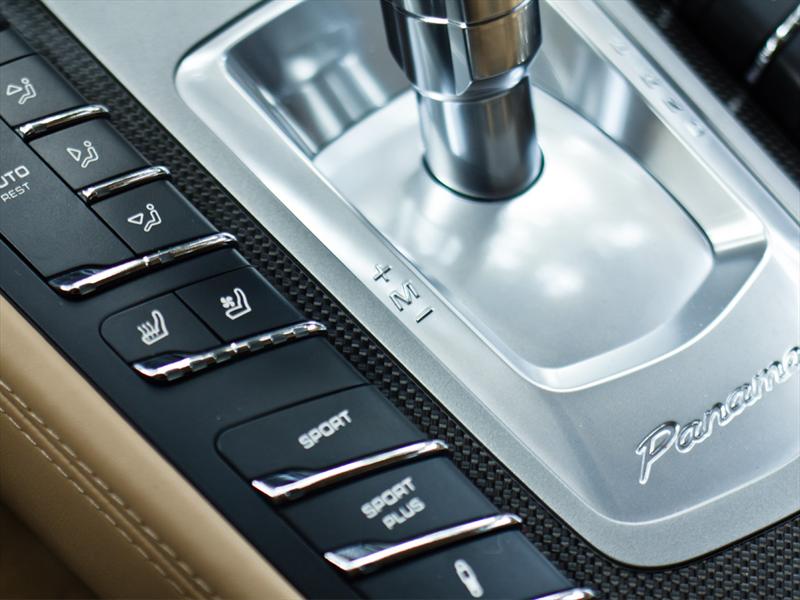 Porsche Panamera S Hybrid 2012