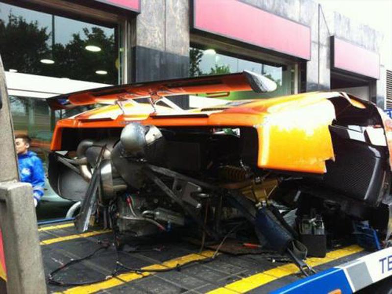 Pagani Zonda F Destruido