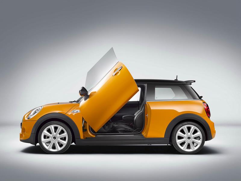MINI estrena puertas de tijera
