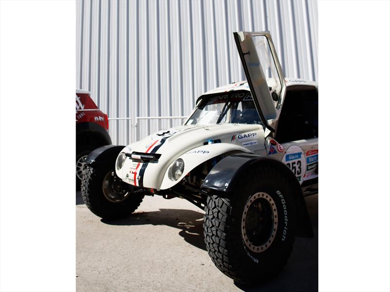 Dunbee, el Vocho que corre el Dakar 2015