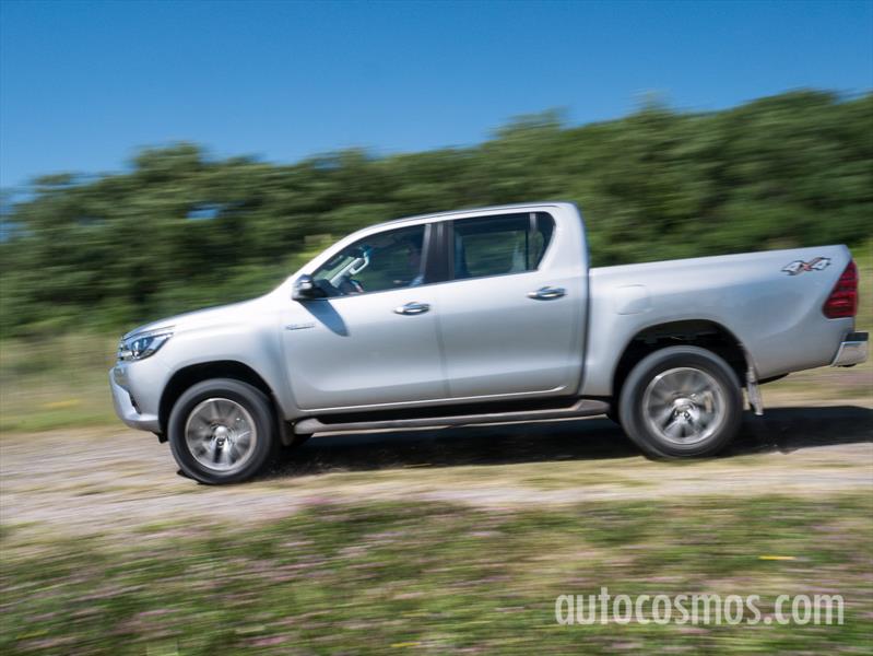 Nueva Toyota Hilux a prueba