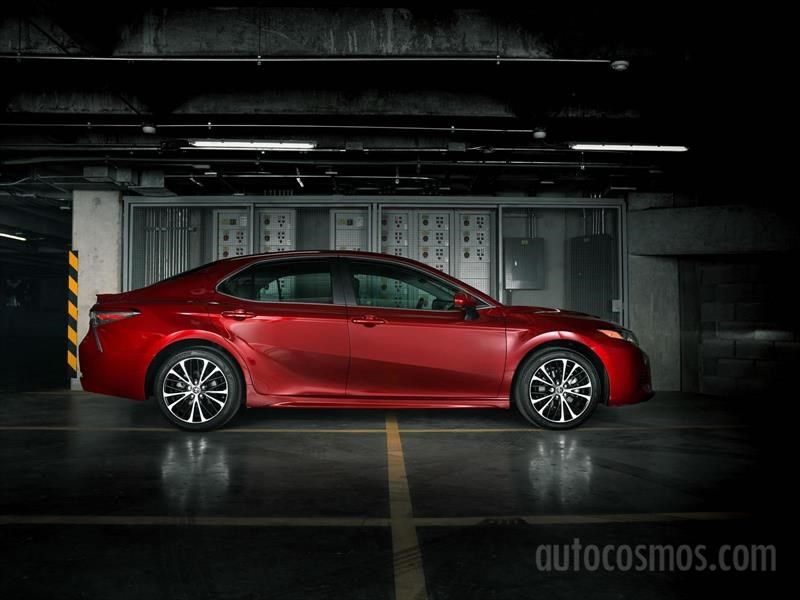 Toyota Camry 2018