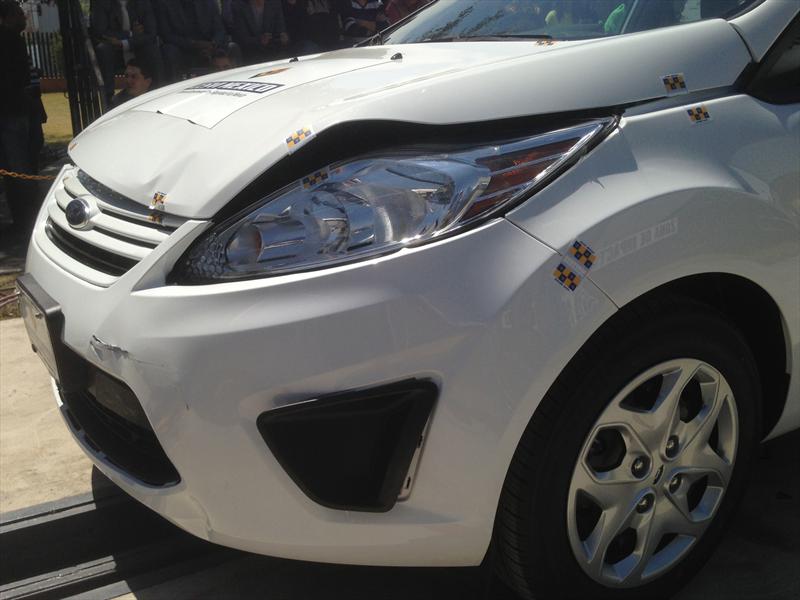 Cesvi México prueba de choque Ford Fiesta 2013