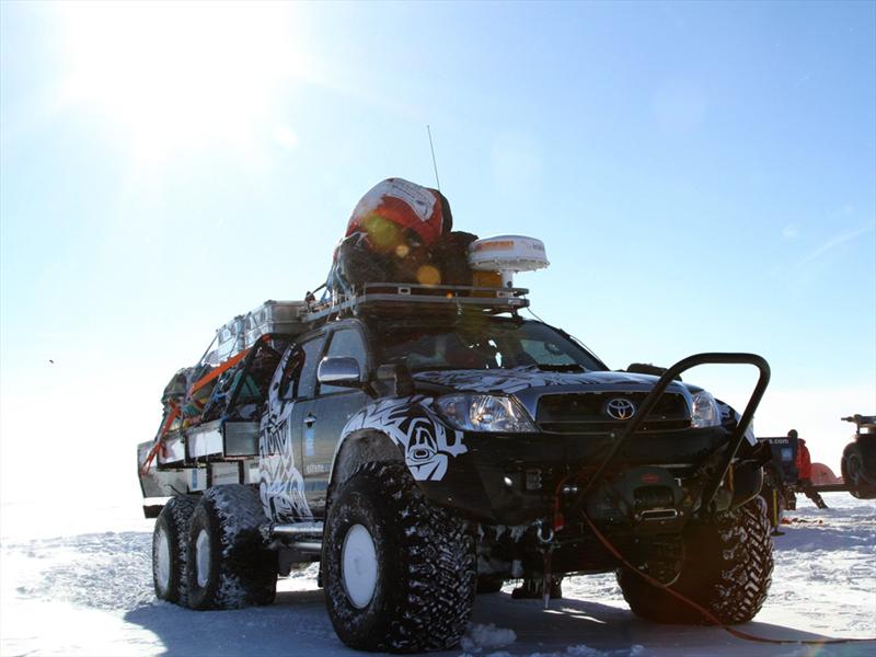 Toyota Hilux expedición Antártida