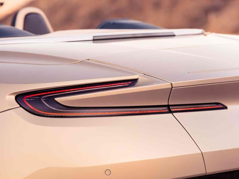 Aston Martin DB11 Volante