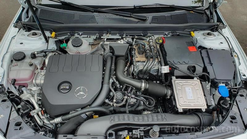 Mercedes-Benz A 250 e, el nuevo híbrido de entrada