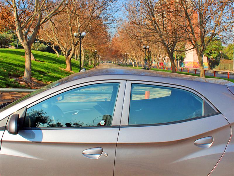 Hyundai EON 0,8L GLS Prueba de manejo