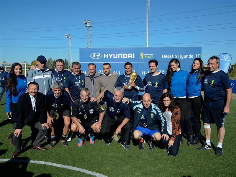 Hyundai relanza su H1