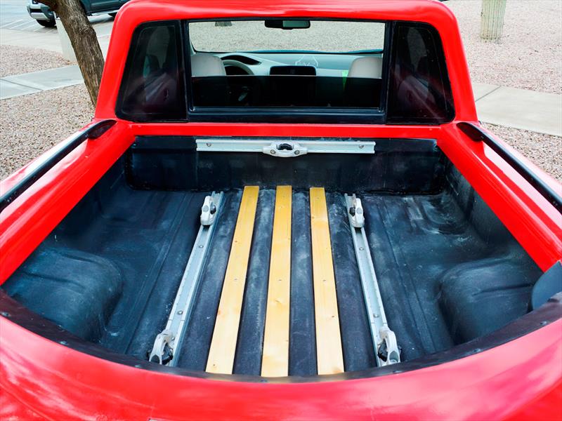 Sparky, un Nissan Leaf convertido en pickup