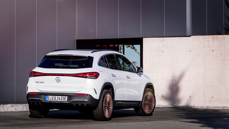 Mercedes-Benz EQA 2021