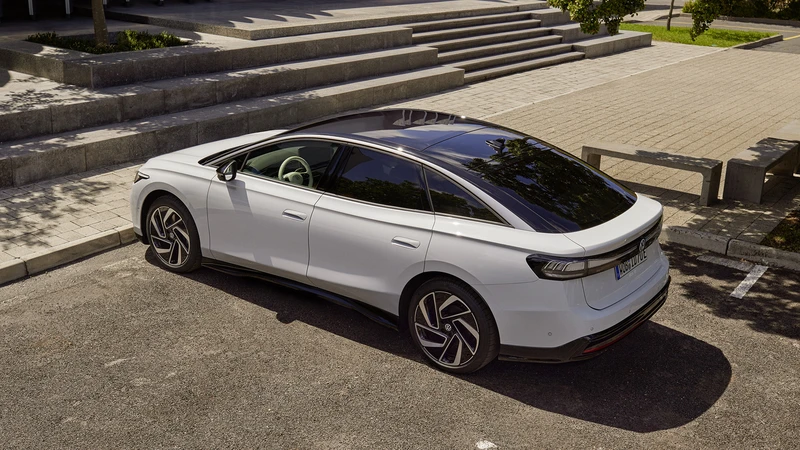 VW ID.7 debuta el sucesor eléctrico del Passat
