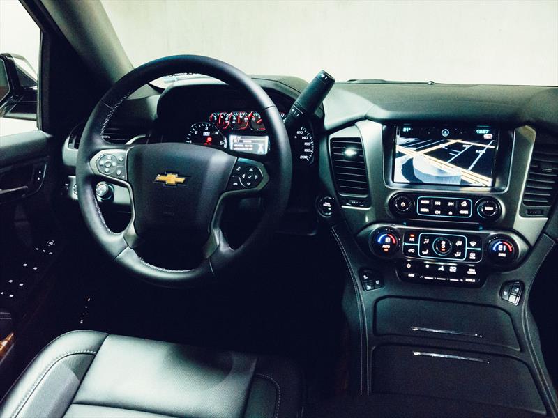 Chevrolet Suburban 2015