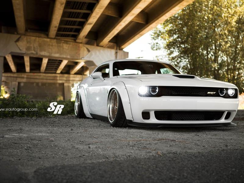 Challenger SRT Hellcat por Liberty Walk y SR Auto