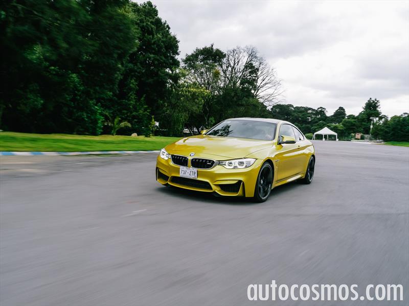 BMW M4 coupé 2015