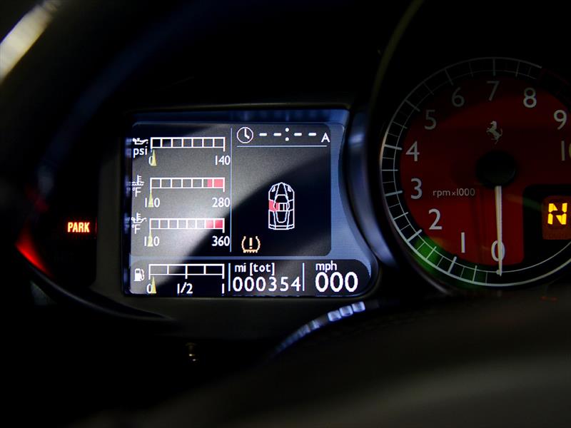 Ferrari Enzo 2003 a la venta con 354 millas