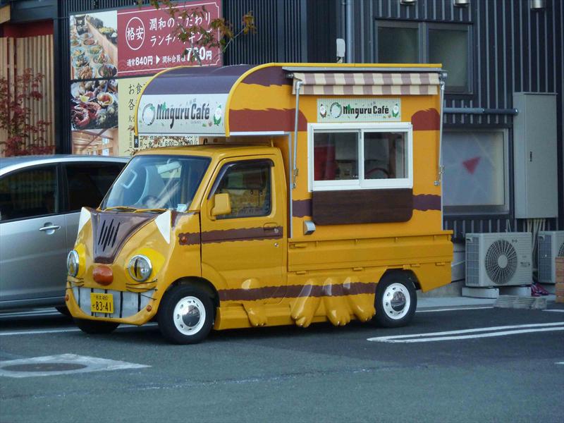 Fanatismo japonés por los catbuses de Totoro