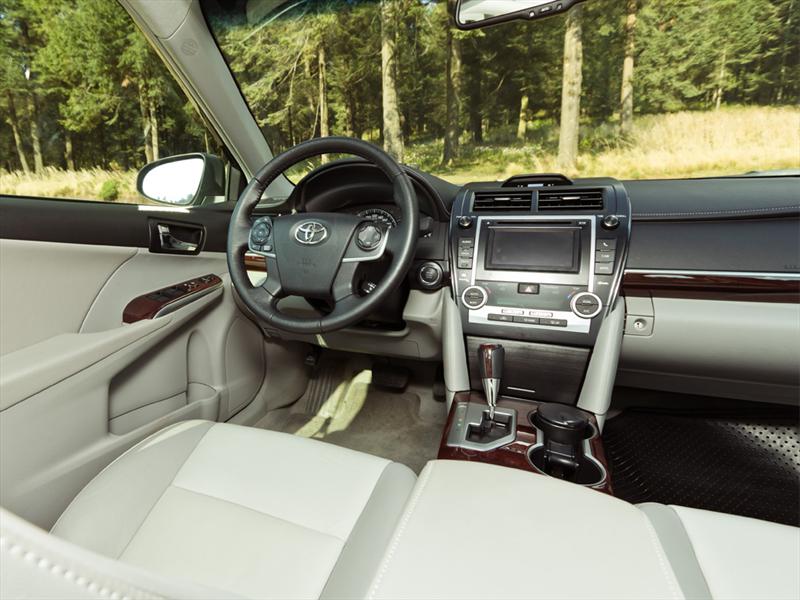 Toyota Camry V6 2012 prueba