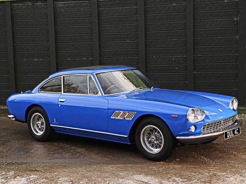 Ferrari 330GT 2+2 de John Lennon