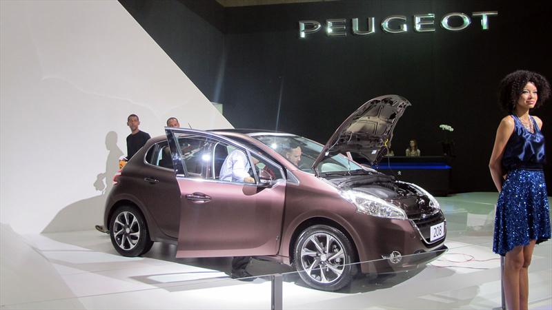 Peugeot 208 made in Brasil en San Pablo 2012