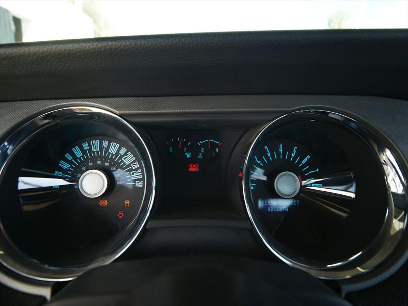 Ford Mustang ST 2012 a prueba en pista