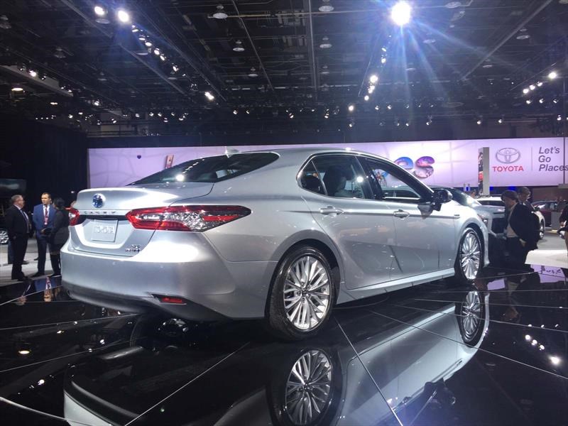 Toyota Camry 2018