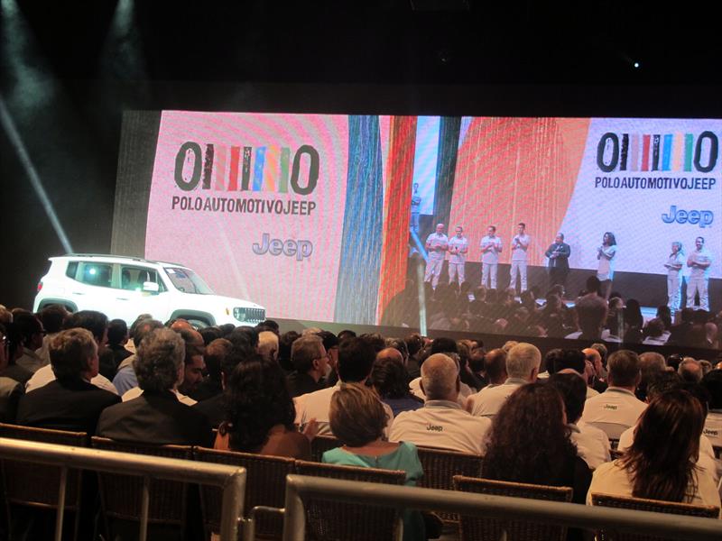 Jeep inaugura su fábrica en Brasil