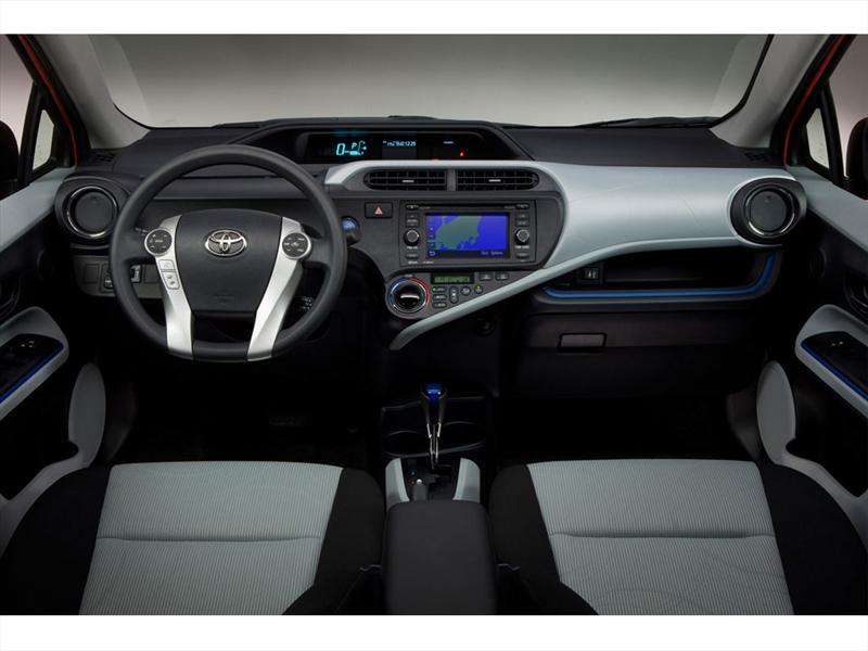 Toyota Prius C 2012