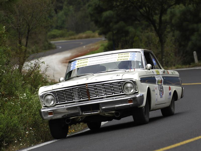 Extra 2: Ford Falcon