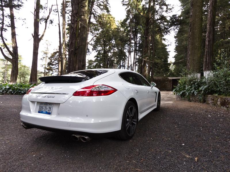 Porsche Panamera S Hybrid 2012