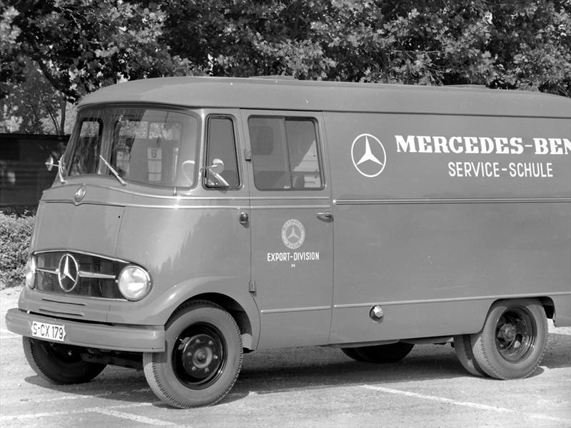 Mercedes-Benz L319