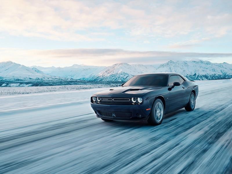Dodge Challenger GT AWD 2017
