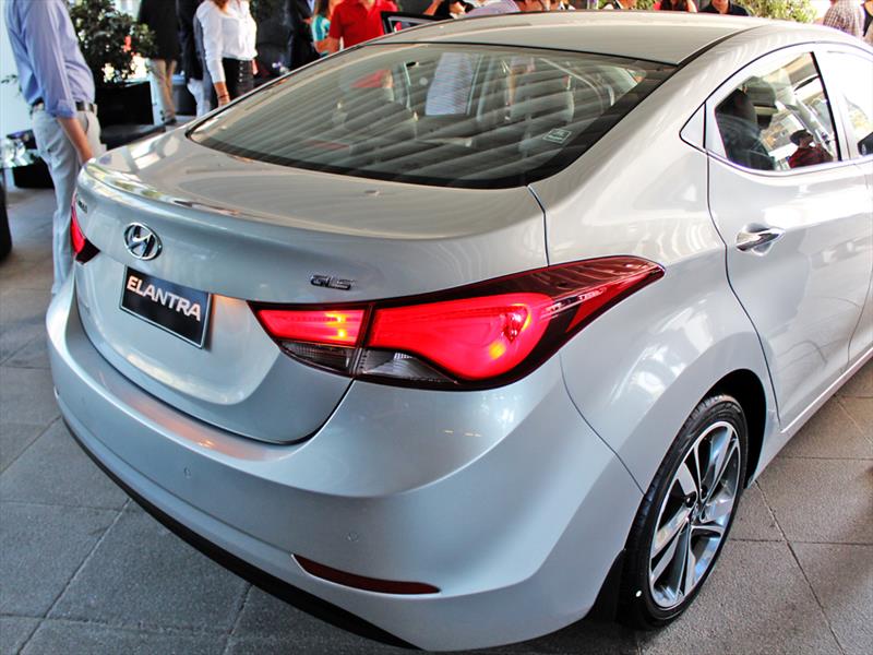 Hyundai New Elantra 2014. Lanzamiento en Chile