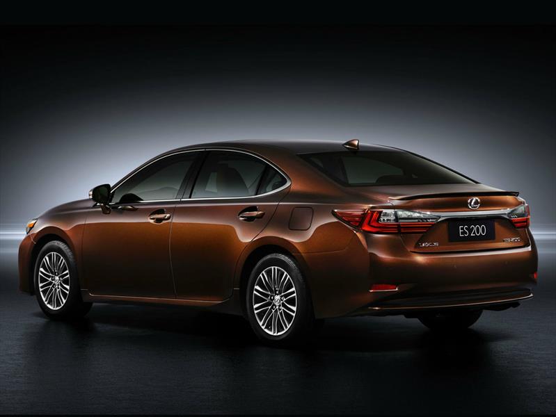 Lexus ES 2016