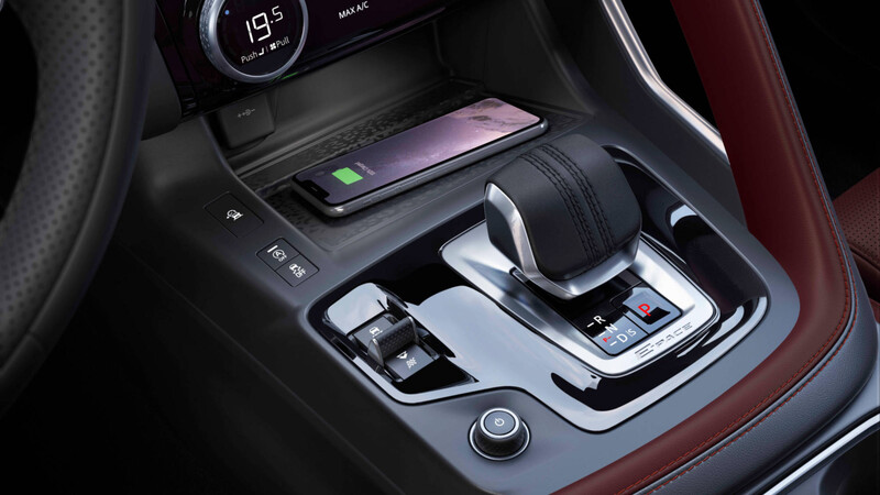 Jaguar E-Pace PHEV 2021