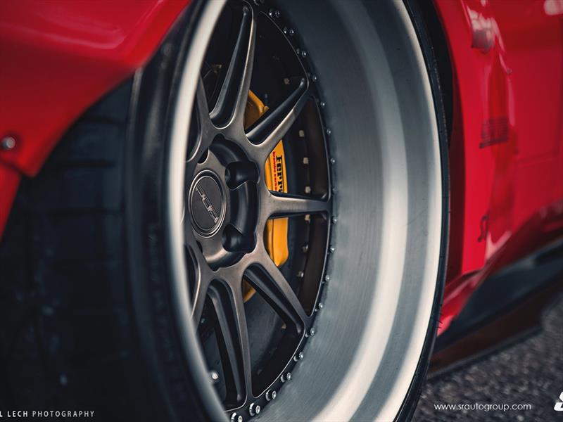 Liberty Walk Ferrari 458 Italia con rines PUR