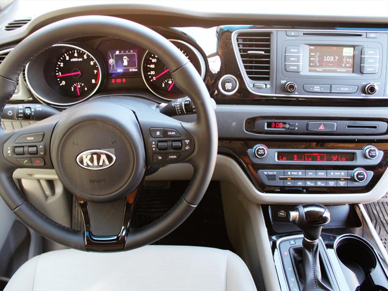 Nuevo Kia Grand Carnival 2015 Lanzamiento en Chile