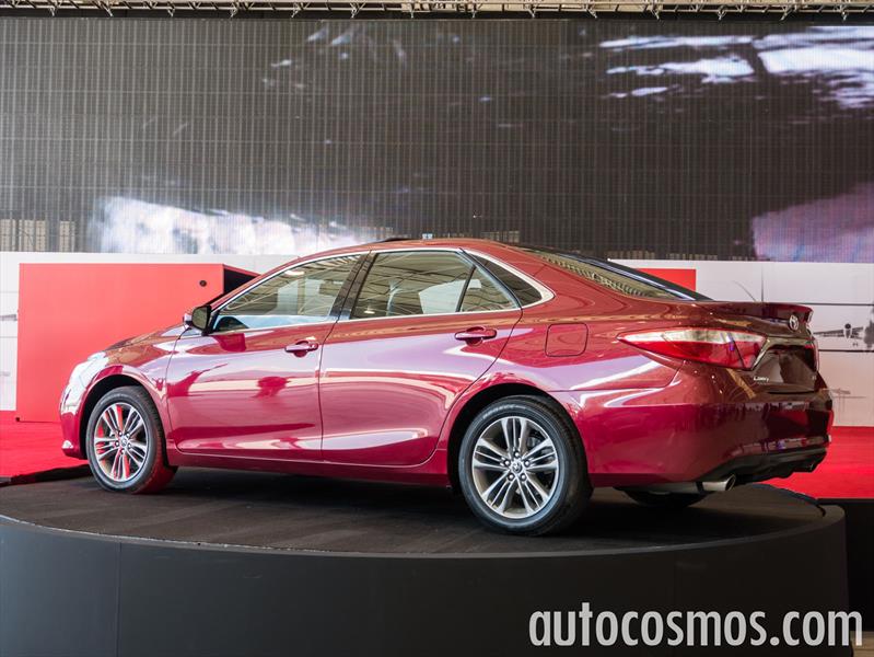 Toyota Camry 2015