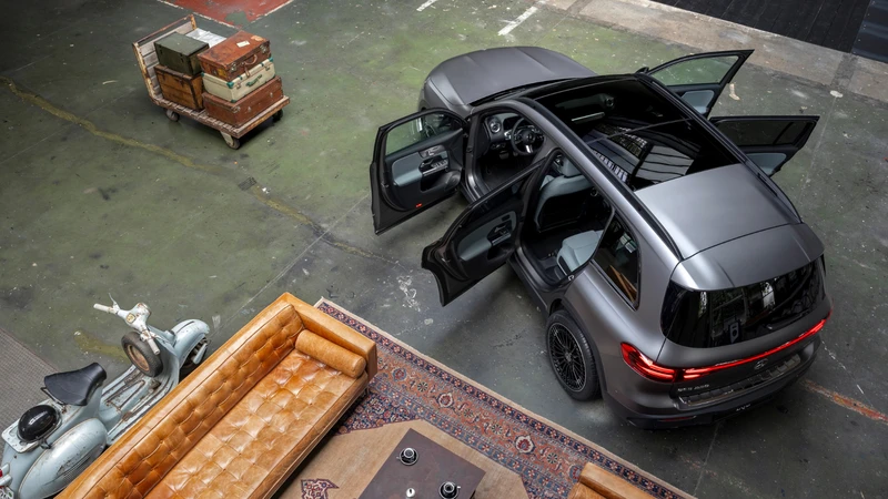 Mercedes-Benz EQB 2024