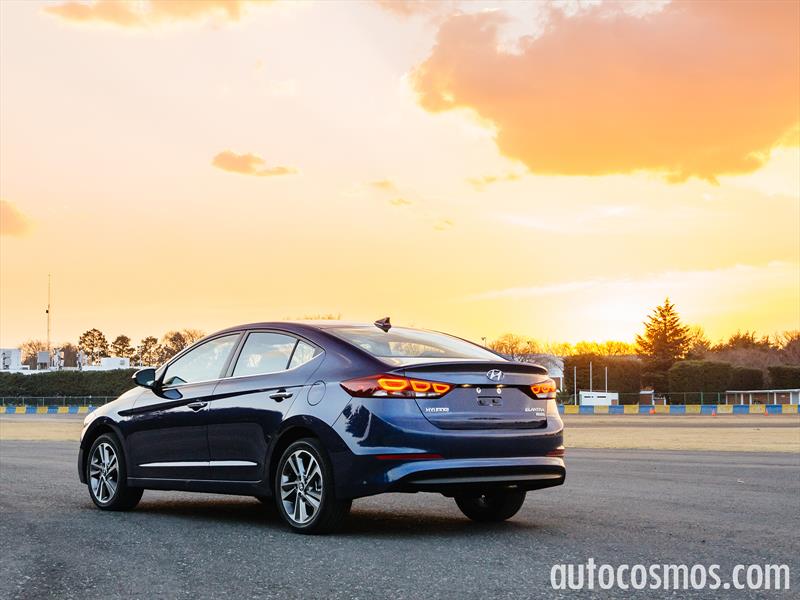 Hyundai Elantra 2017