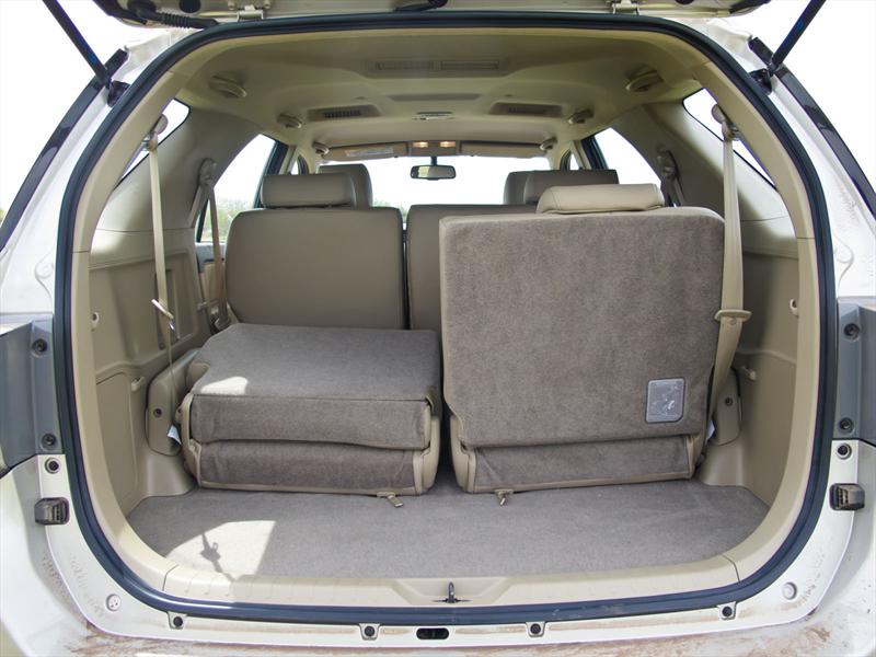 Toyota Hilux SW4 a prueba
