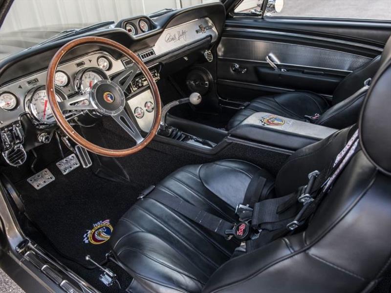 Shelby Mustang GT500CR por Classic Recreations