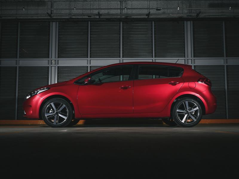 KIA Forte Hatchback 2017