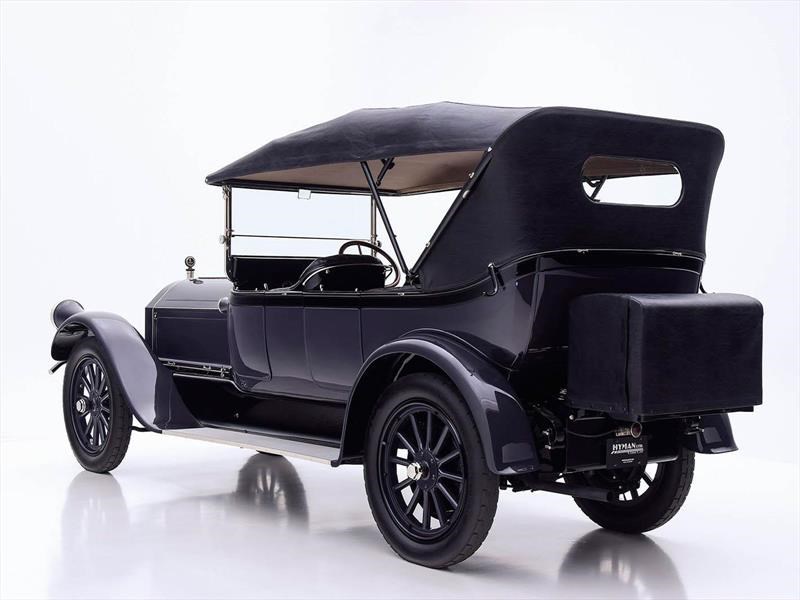 Pierce Arrow Model 66