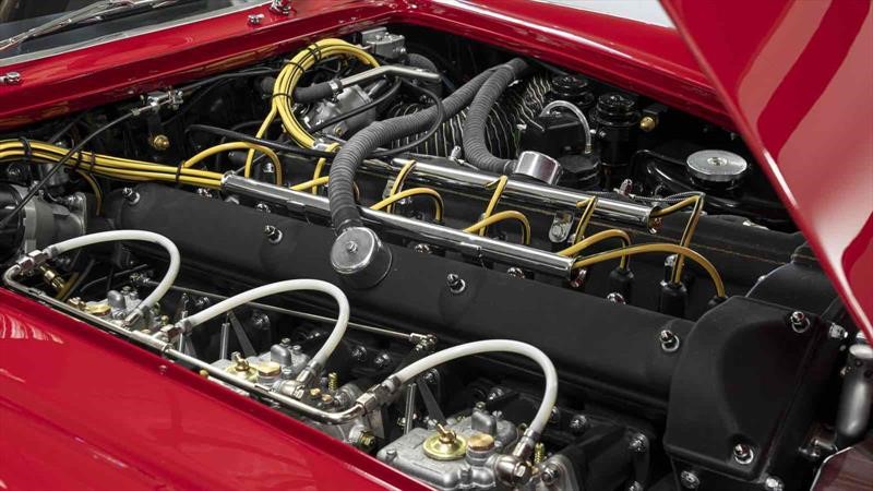 Aston Martin DB4 GT Zagato Continuation